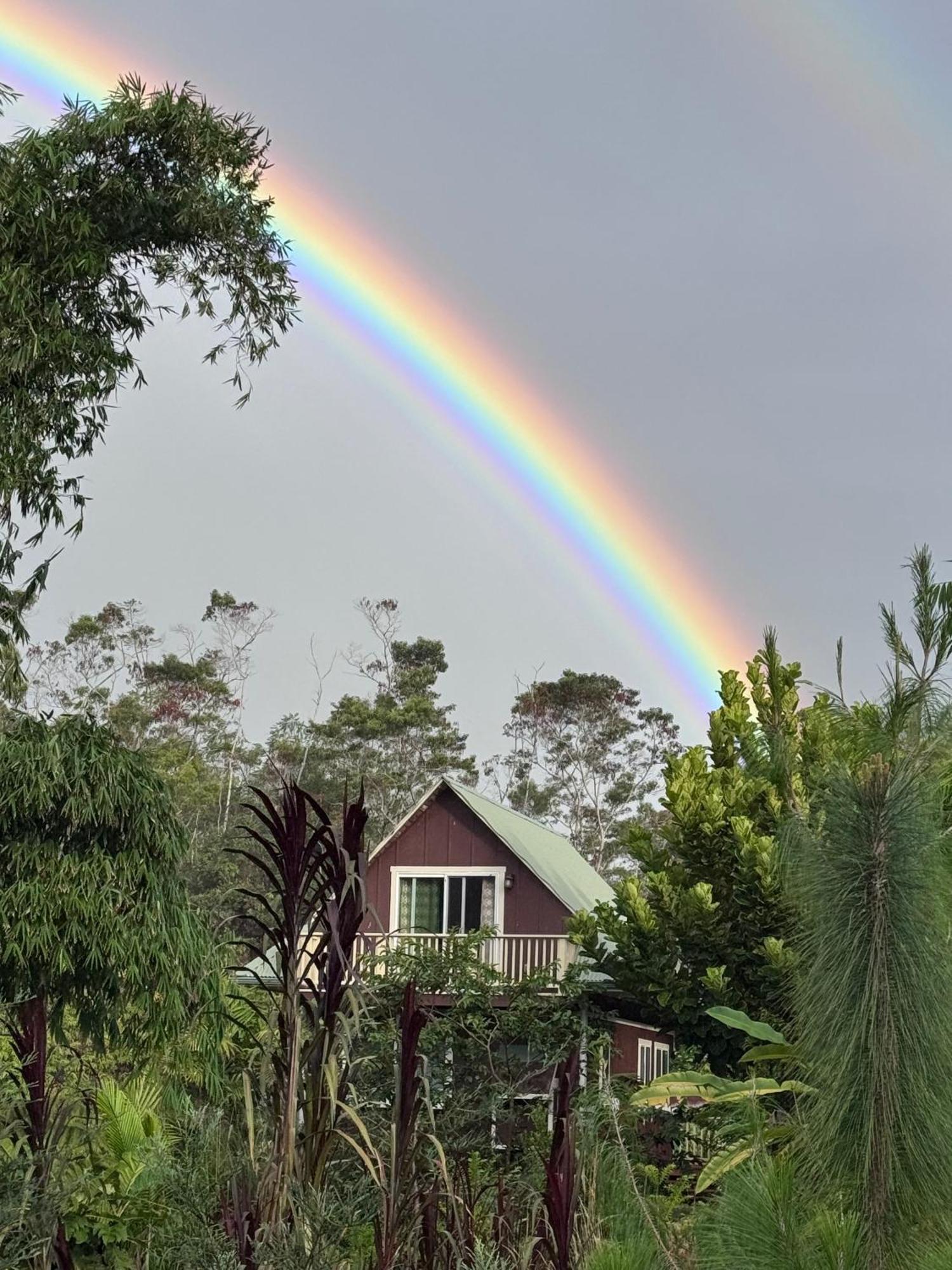 Lodge Kikala Waterfall Hilo